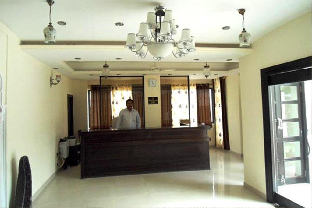 ג'איפור Hotel Malak Mahal Palace מראה חיצוני תמונה